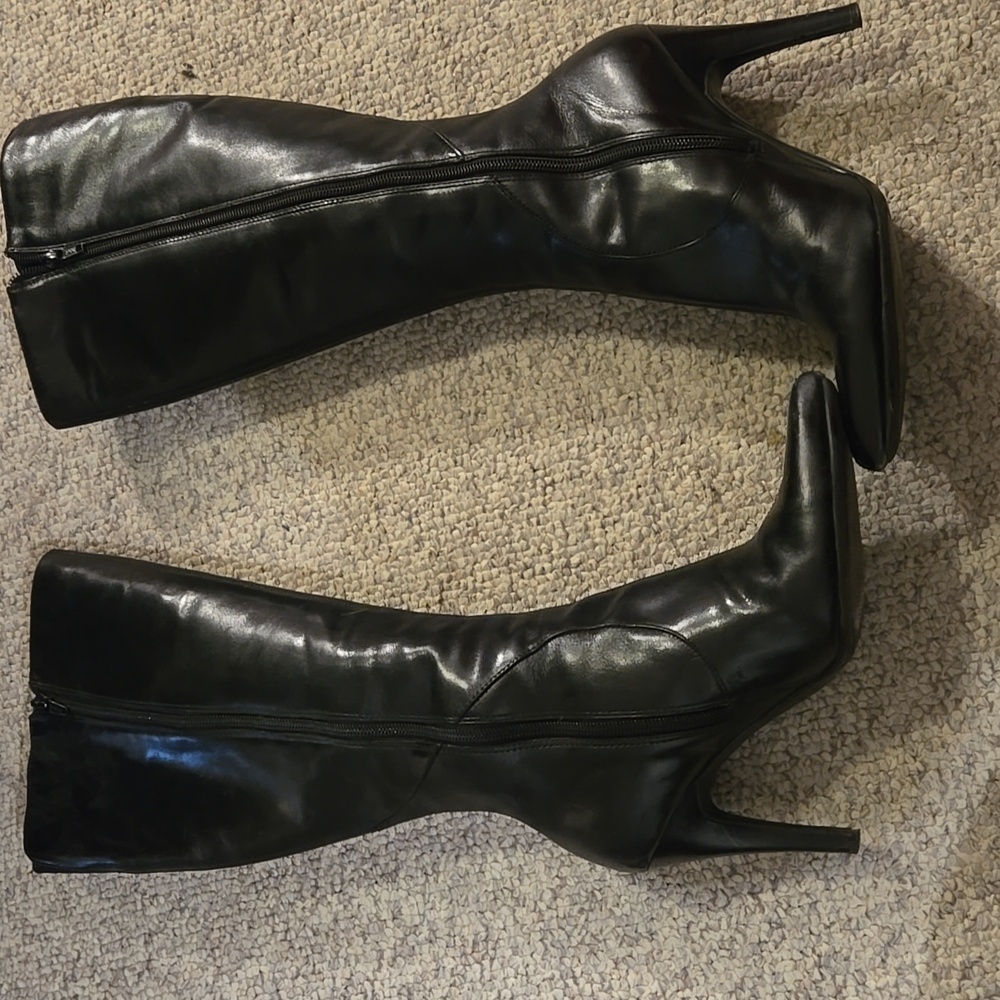NINE WEST GALLIVANTO Elegant Black Knee-High Boots - Picture 4 of 11